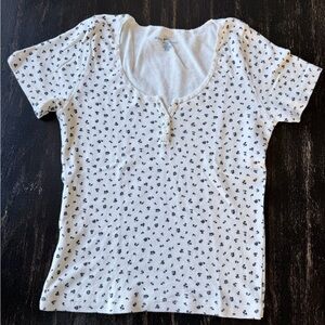 Brandy Melville Floral Zelly Pointelle Short Sleeve Top. One size